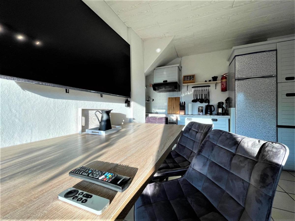 Apartamento Traumhafter Moselblick, Garten & Lounge, Boxspringbett, Top Lage Bullay Exterior foto