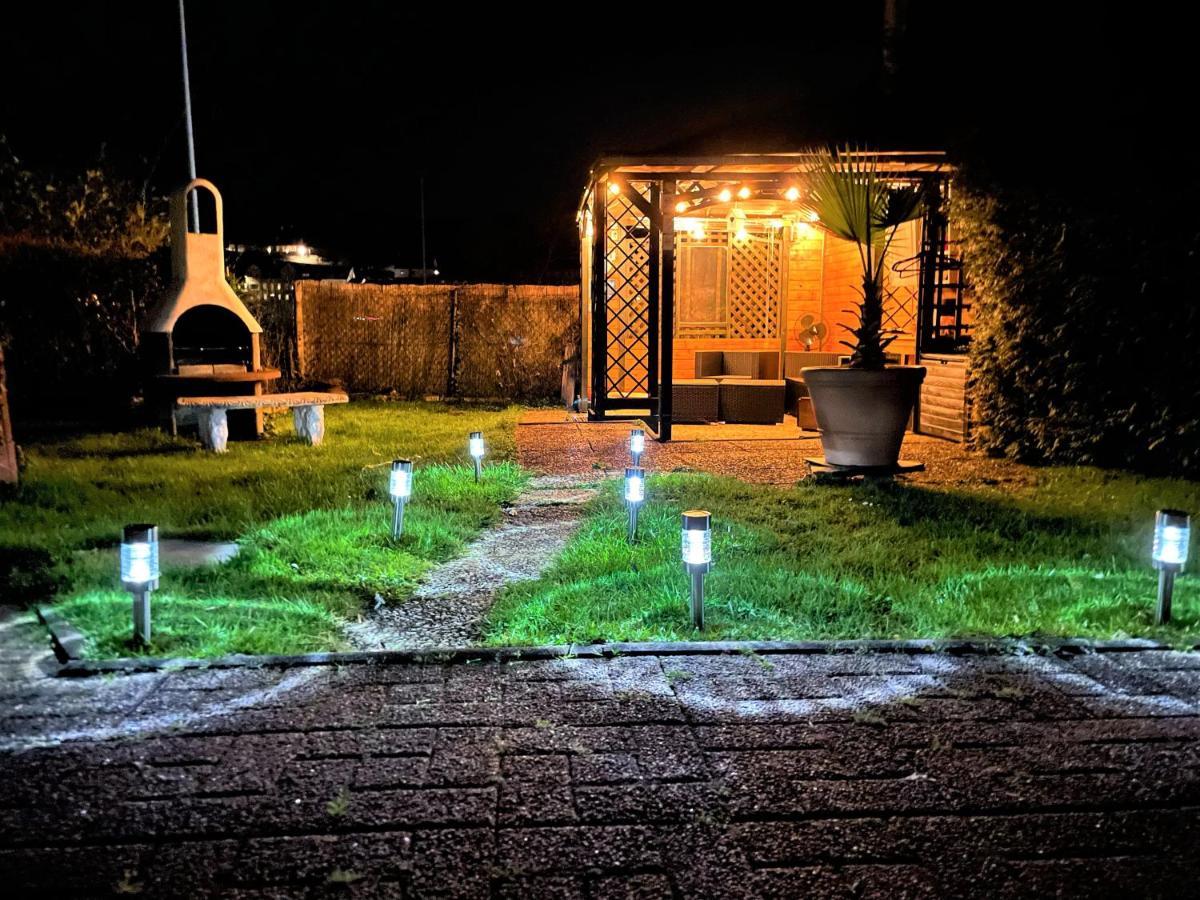 Apartamento Traumhafter Moselblick, Garten & Lounge, Boxspringbett, Top Lage Bullay Exterior foto